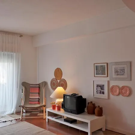 Centre 2 Bedroom Cozy