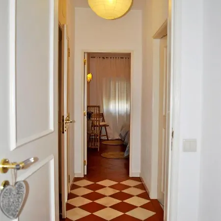 Centre 2 Bedroom Cozy 公寓 *